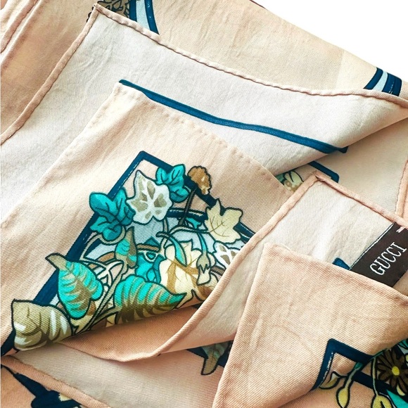 Gucci Silk Scarf Pretty Floral GG Trellis Print Peachy Pink Made in Italy w/Box - Picture 7 of 8